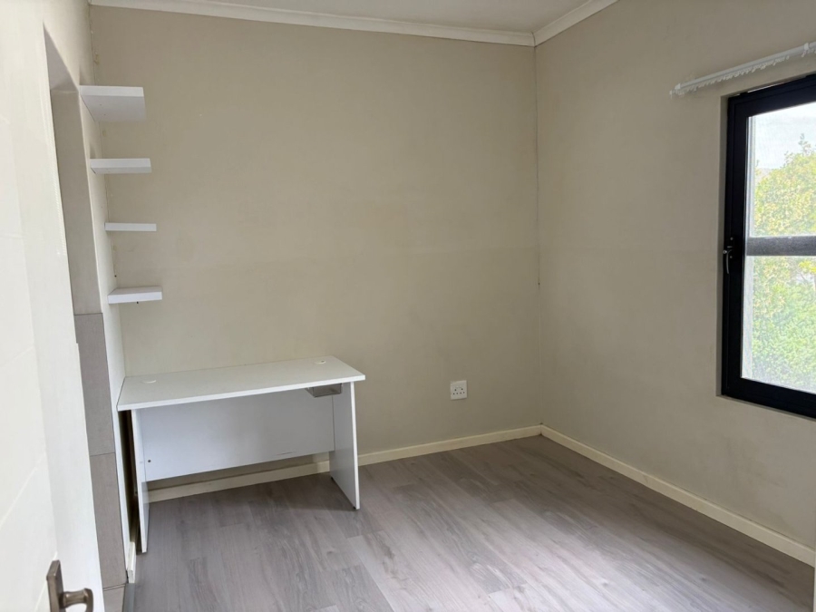 2 Bedroom Property for Sale in Parklands North Western Cape